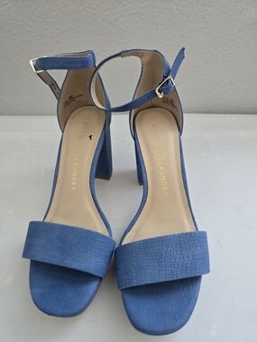 Chinese Laundry Blue Block Heel Sandals Size 6
